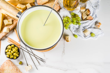 Classical Swiss cheese fondue
