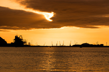 atardecer en la playa 