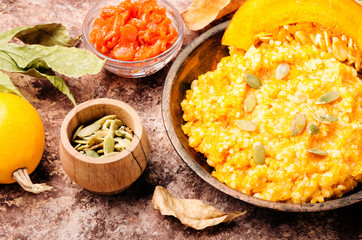 Pumpkin porridge and pumpkins