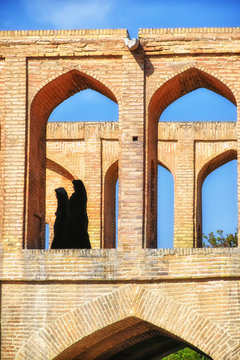 Archs of the Si-o-seh pol bridge in Isfahan, Iran.