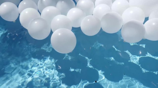 Big beatiful air balloons at wedding