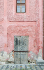 Fototapeta na wymiar Baroque style gate in an European historical town