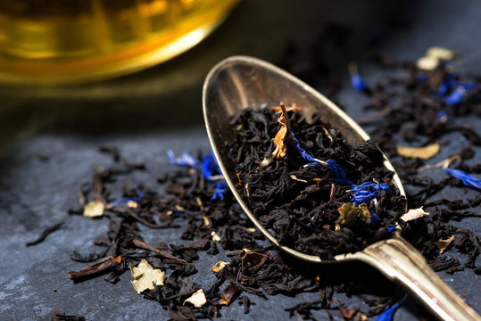 dry herbal tea in a spoonful