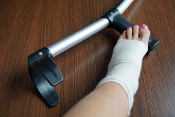 foot bandage, sprain, sprain, crutch