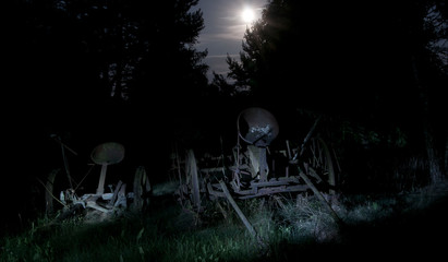 nocne klimaty-stare maszyny rolnicze