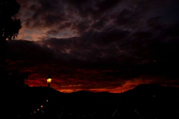 Atardecer y Farola