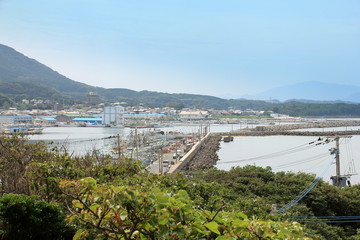 織幡神社から見た鐘崎漁港遠景、