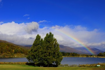 虹と霊仙寺湖/綺麗な虹がかかった霊仙寺湖