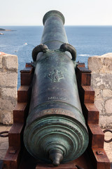 Fototapeta na wymiar 16th century bronze canon in the Fort Lawrence, Dubrovnik, Croatia