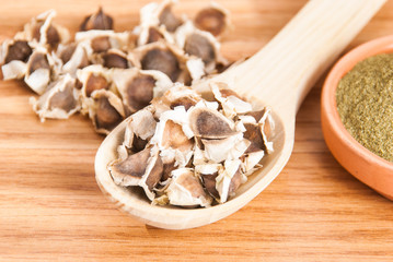Semillas de Moringa (Moringa oleifera)