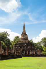 Fototapeta premium Wat Chang Lom in Si Satchanalai Historical Park, Sukhothai, Thailand.