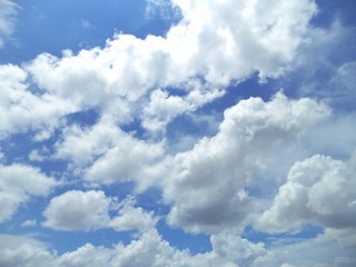 Obraz premium blue sky with white clouds