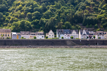 Fototapeta na wymiar Small villages on the banks of the River Rhine in Germany