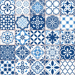 Motif vectoriel de tuiles Azulejo géométriques de Lisbonne, mosaïque de tuiles anciennes rétro portugaises ou espagnoles, design bleu marine sans couture méditerranéen