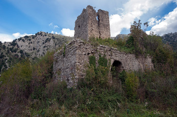 Fototapeta na wymiar ruins of the Longobard castle in cervinara, avellino-italy.