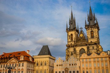 Fototapeta premium Église de Notre-Dame-de-Týn Place de la Vieille-Ville de Prague