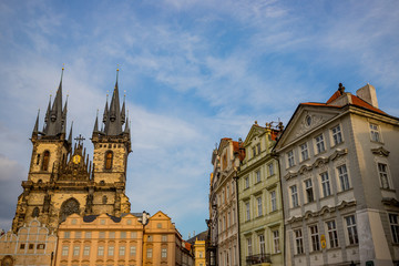 Fototapeta premium Église de Notre-Dame-de-Týn Place de la Vieille-Ville de Prague