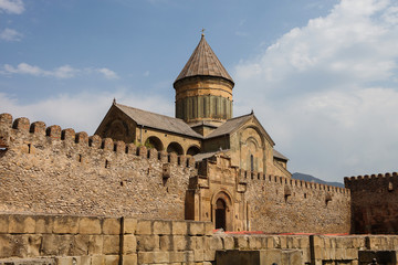 Obraz premium Svetitskhoveli Orthodox Cathedral in Mtskheta, Georgia. Church with mural of zodiac