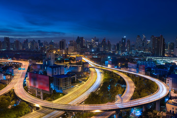 Fototapeta na wymiar Bangkok expressway at night, Thailand