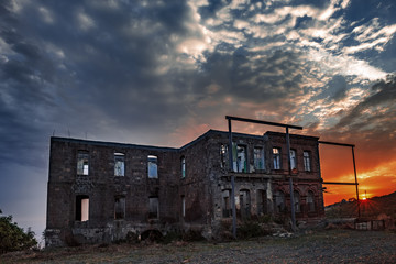 Fototapeta na wymiar Old ruined abandoned house