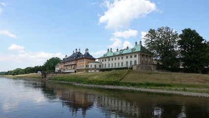 Fototapeta na wymiar Schloss Pillnitz