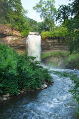 Fototapeta premium Minnehaha Falls in Minneapolis, Minnesota on a summer morning