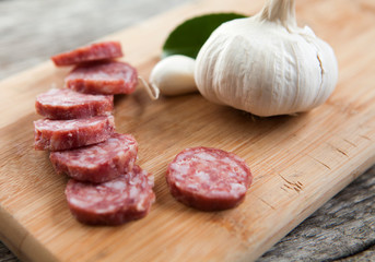 saucisson sec a l ail salami artisanal