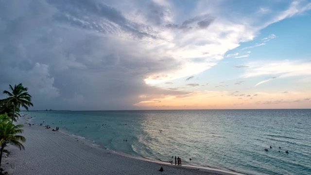 Time lapse video from Varadero beach in Cuba.