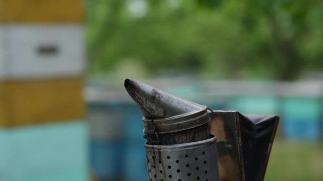 HD Bee maker of a smoke pipe beeper smoker device for repelling evil bees.
