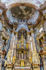 Fototapeta na wymiar Église Saint-Nicolas de Malá Strana à Prague