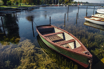 Obraz premium boat on the shore of Balaton lake, Hungary