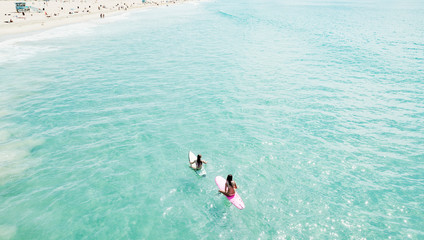 California Surfer Girls