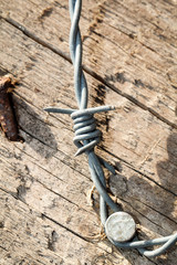 Stacheldraht, Schutz, Abwehr