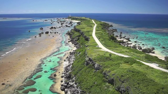 東平安名崎灯台」の写真素材 | 648件の無料イラスト画像 | Adobe Stock