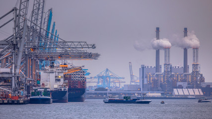Paysage du port de Rotterdam Europoort