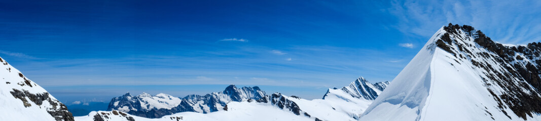 Fototapeta na wymiar Panorama of Jungfrau peak from Jungfraujoch in Switzerland