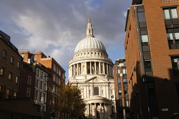 Fototapeta na wymiar Cathédrale Saint Paul à Londres