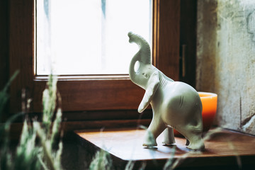 Objet décoratif, statue d'éléphant en pierre