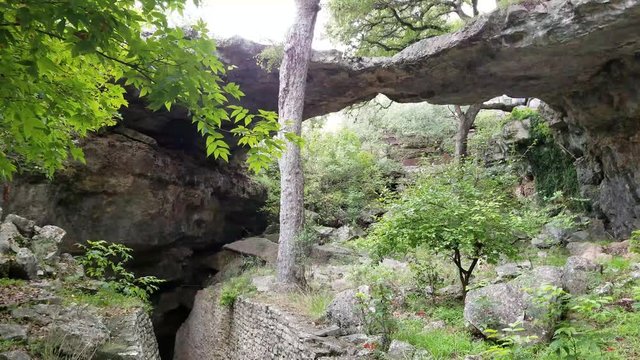 Guided Tour Through Natural Bridge Caverns In Texas