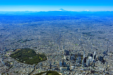 新宿副都心と富士山／広域空撮、2018撮影