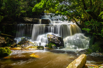 Obraz premium Gładki wodospad