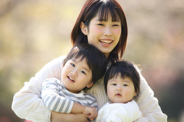 笑顔の親子