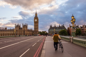 Obraz premium Morning Walk at Westminster