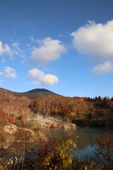 青森　秋の地獄沼