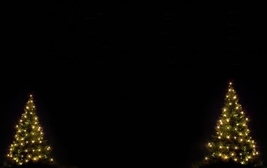 Zwei Weihnachtsbäume, Weihnachtsbaum mit Lichtern im Dunkel/ Nacht/ Weihnachten, Panorama, Banner, Copy space 