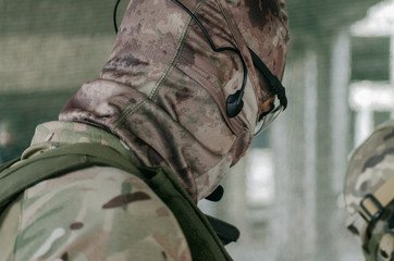 Airsoft soldier with trasmiter microphone communication, full faces mask gloves