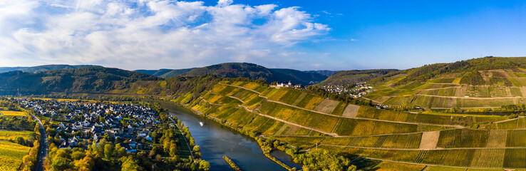 Aerial photograph, Germany, Rhineland-Palatinate, Cochem district - Zell, Moselle, Moselle loop...