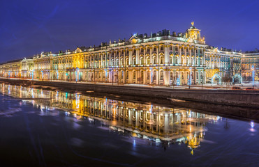 Зимний дворец с отражением в Неве Winter Palace and its reflection in the Neva - obrazy, fototapety, plakaty