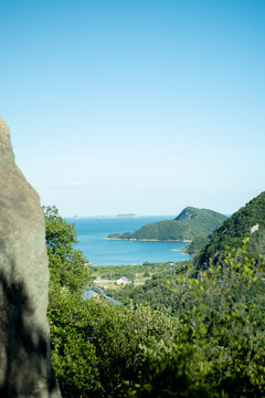 山の向こうの海
