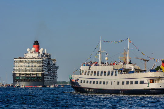 183889 - The Queen in Travem&uuml;nde